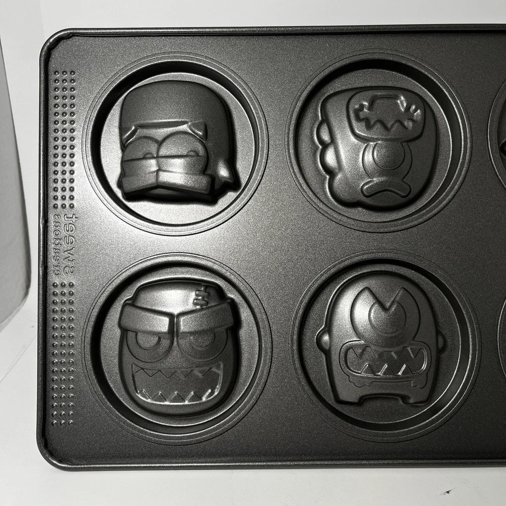 Sweet Creations Monster‎ Halloween Cookie Baking Pan 6 Cavities/ MOLDS